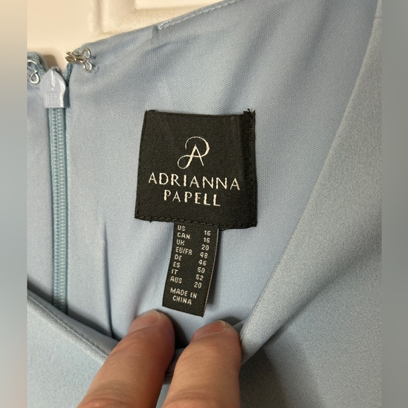 NWT Adrianna Papell Women’s Sheath Dress with bow Size 16 Light Blue - Picture 4 of 4